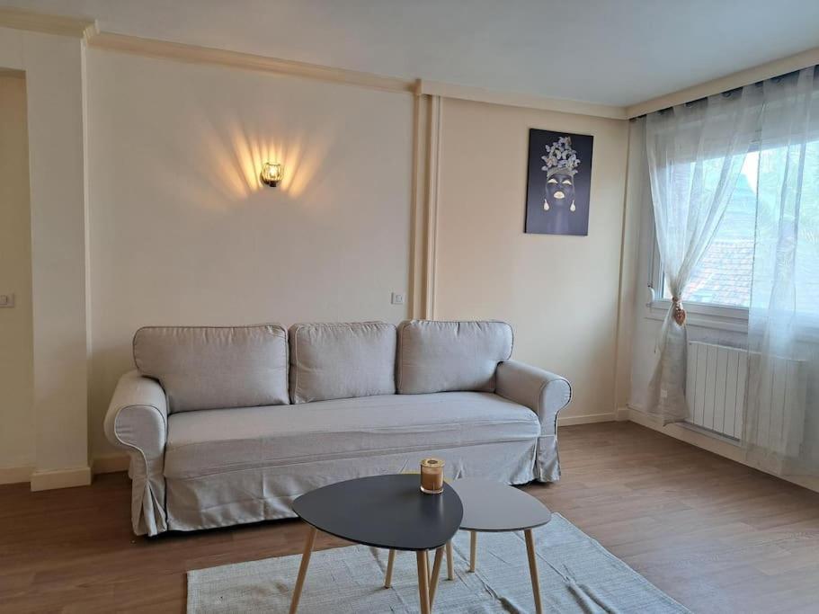Appartement Magnifique T3 Avec Balcon Au Pied Du Metro Colbert